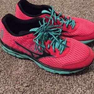 Mizuno Women's Wave Inspire 11 Running Coral/Teal